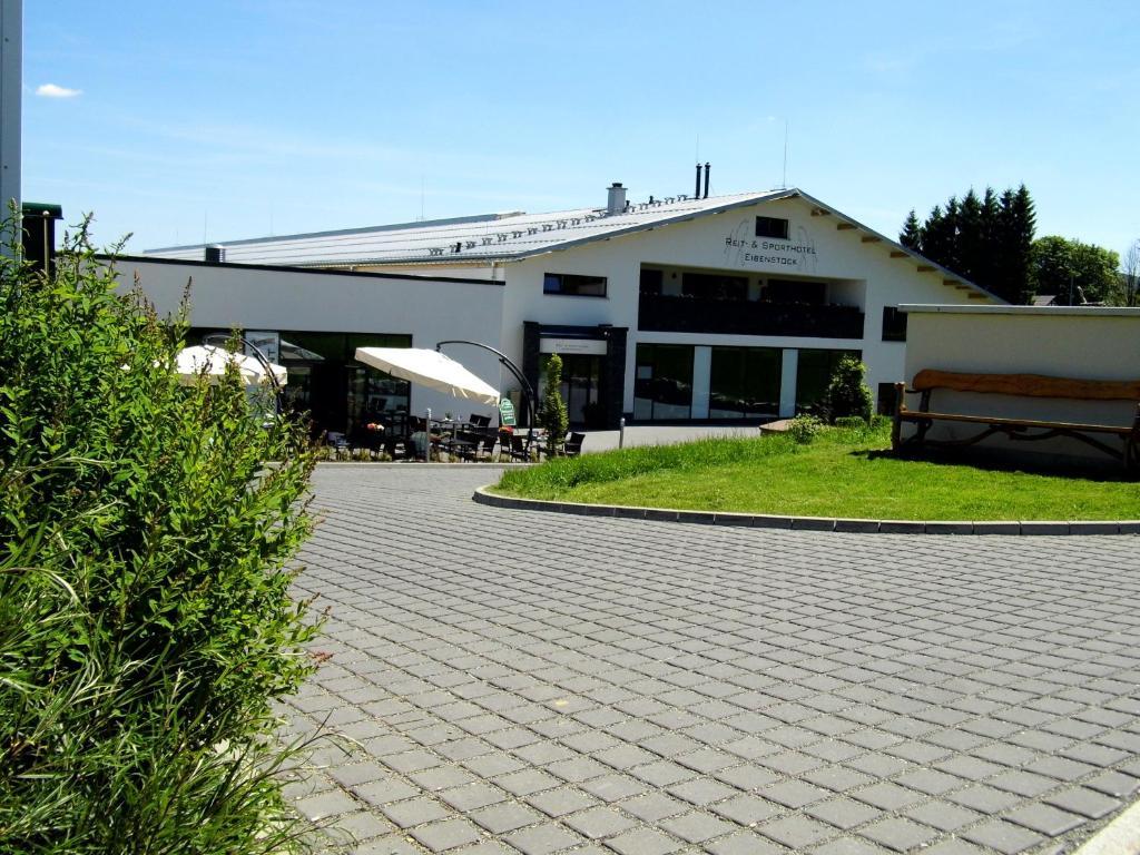 Reit- Und Sporthotel Eibenstock Exteriör bild